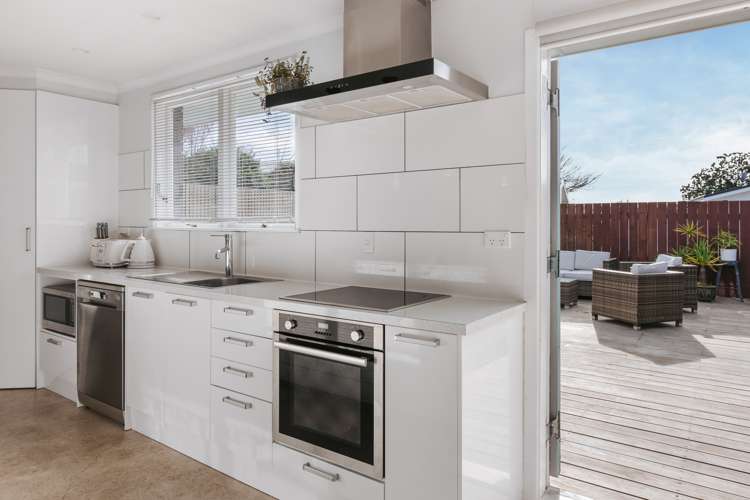 69 Emmett Street Greerton_6