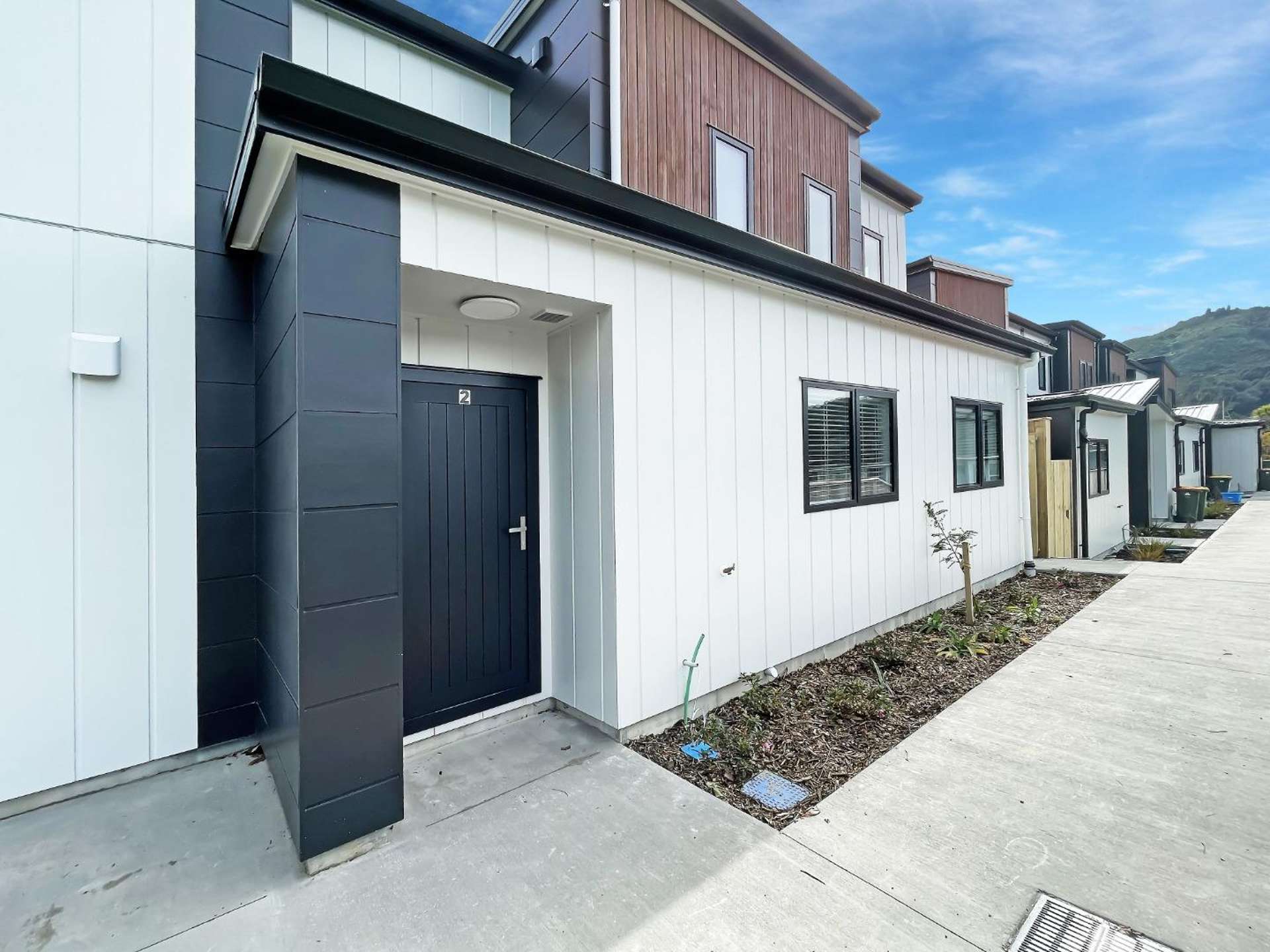 2/9 Main Road 10629_0