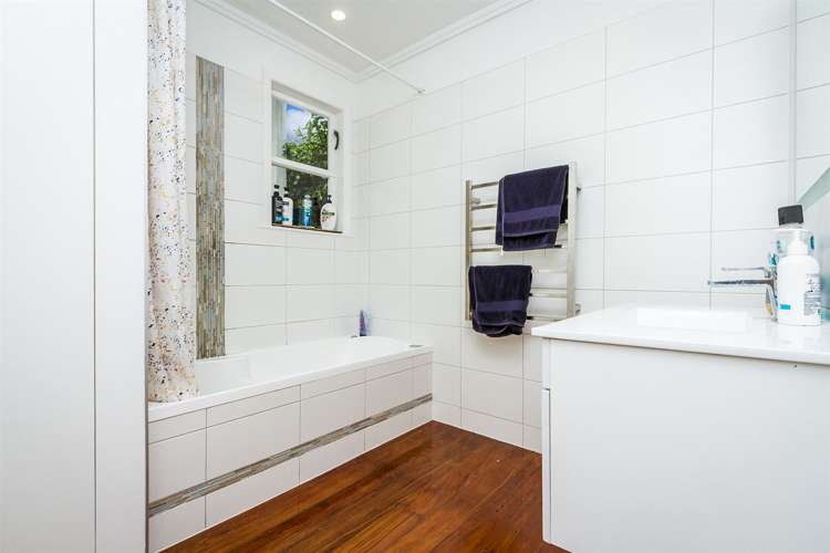 202 Lake Road Belmont_14