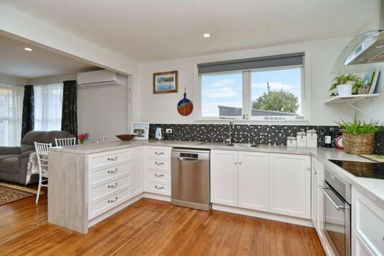 27 Kings Avenue Waikuku Beach_6
