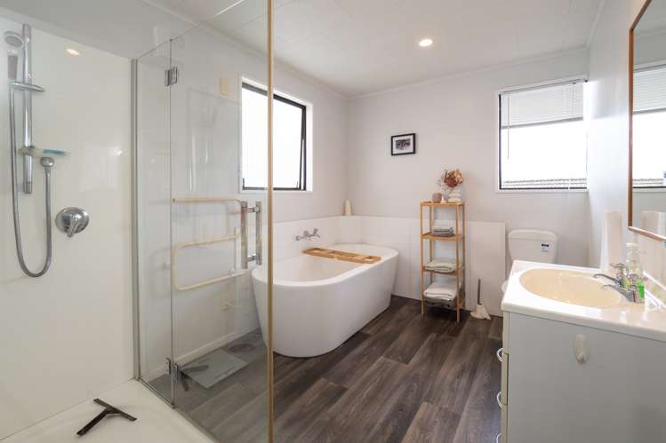 33 Glassey Drive Allenton_11