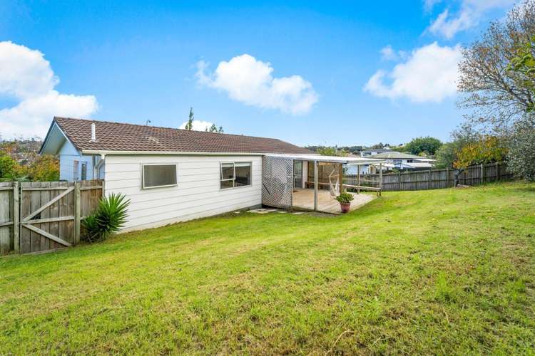 5 Jarrah Place Massey_11