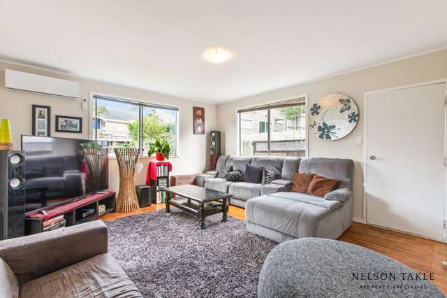 2/256 Wairau Road Glenfield_1