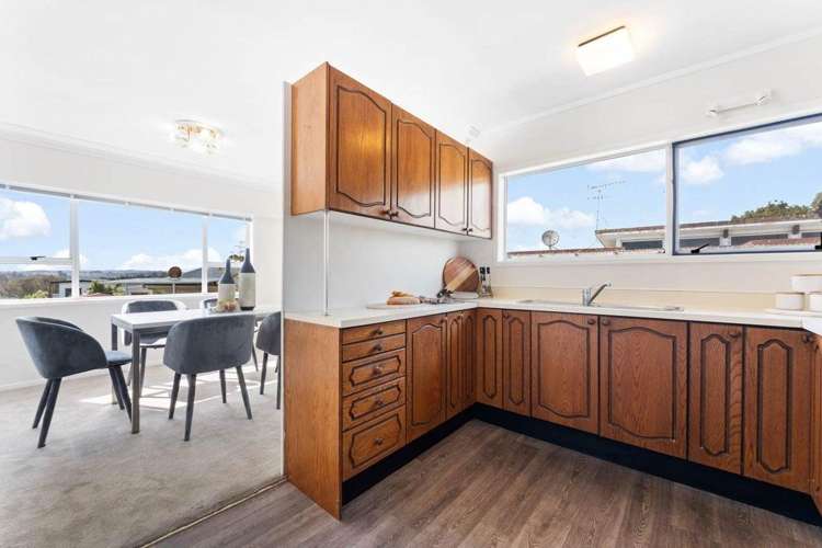 84 Gossamer Drive Pakuranga Heights_9