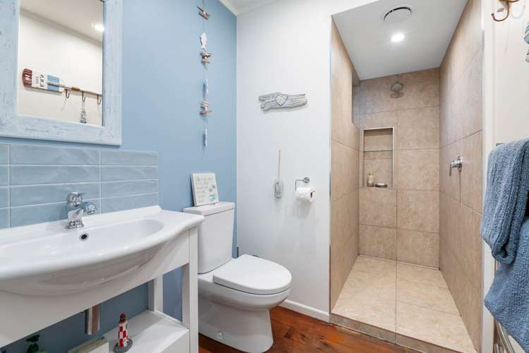 867 Whangaparaoa Road Manly_18