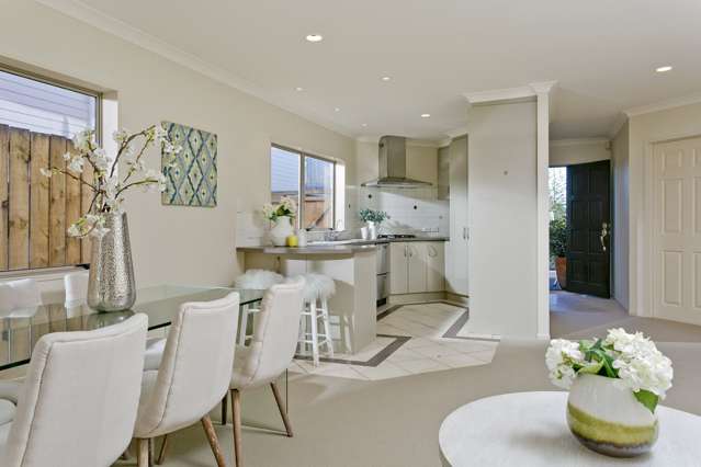 2/11 Camelot Place Glenfield_3