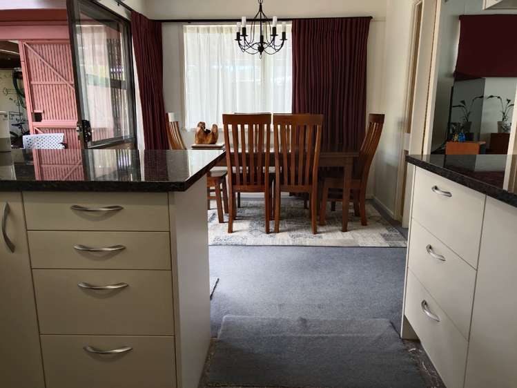 3 Trust Place Sunnyhills_6