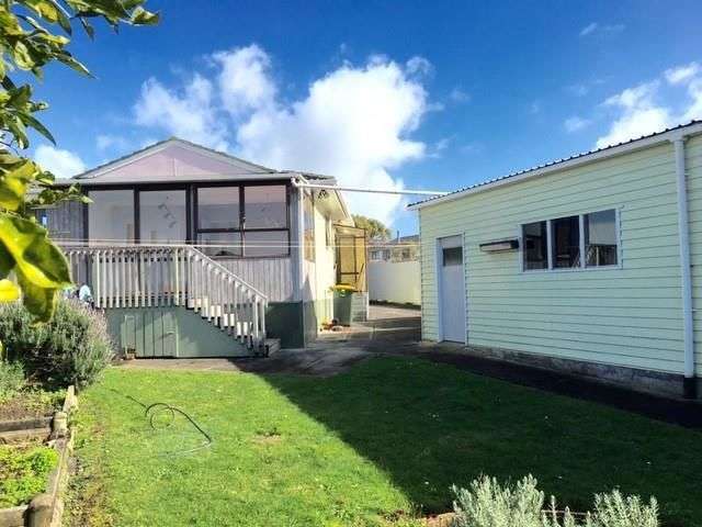 8 Cade Place Manurewa_1