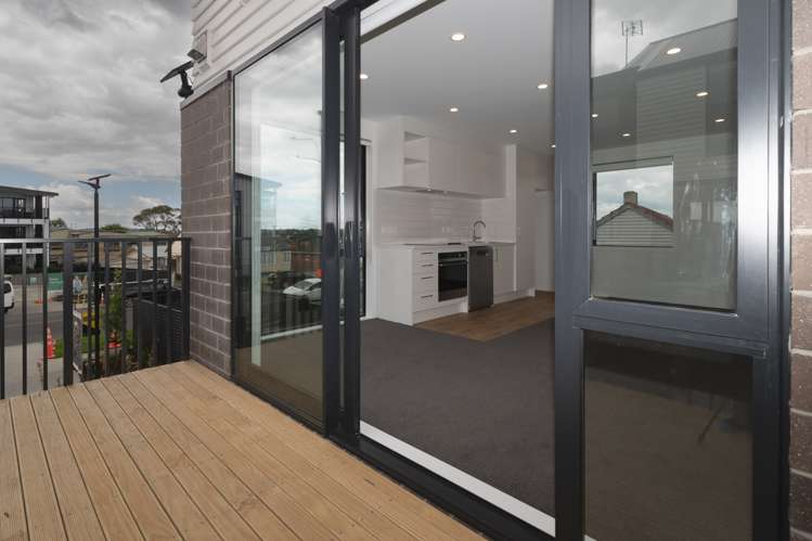 13/1 Fruitvale Road New Lynn_12