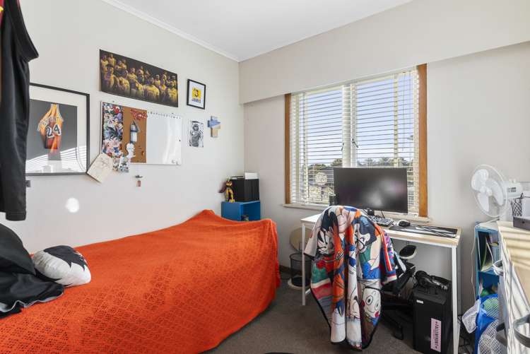 4208 Great North Road Glendene_16