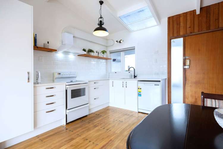 2/199 Titirangi Road Titirangi_7