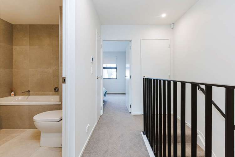 14 Magnetite Lane Flat Bush_9