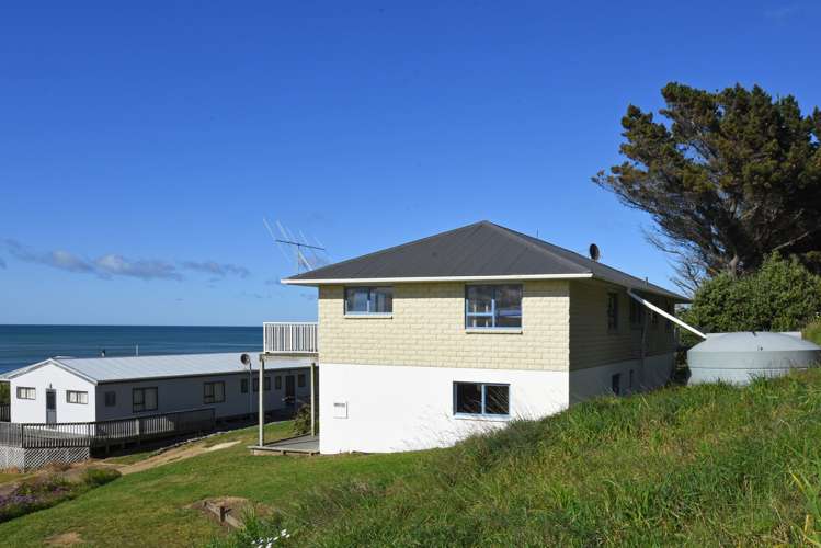 80 Akitio Esplanade Pongaroa_23