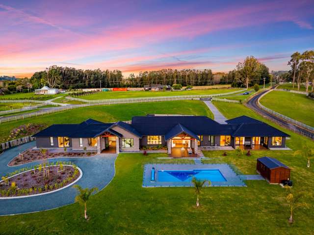 SUPERB RURAL RESIDENCE ON 11,710 M2!