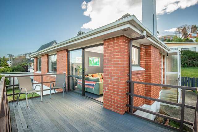 Tidy & brick & convenient