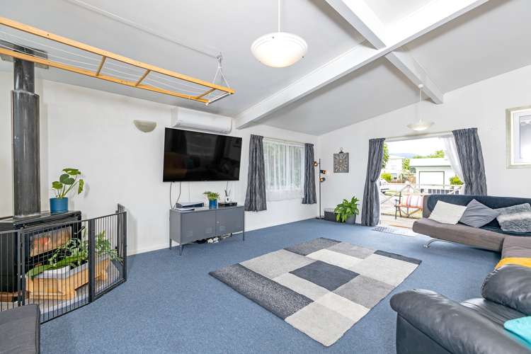 19 Hardie Grove Featherston_5