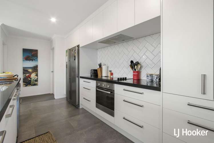 14 Reel Road Athenree_5