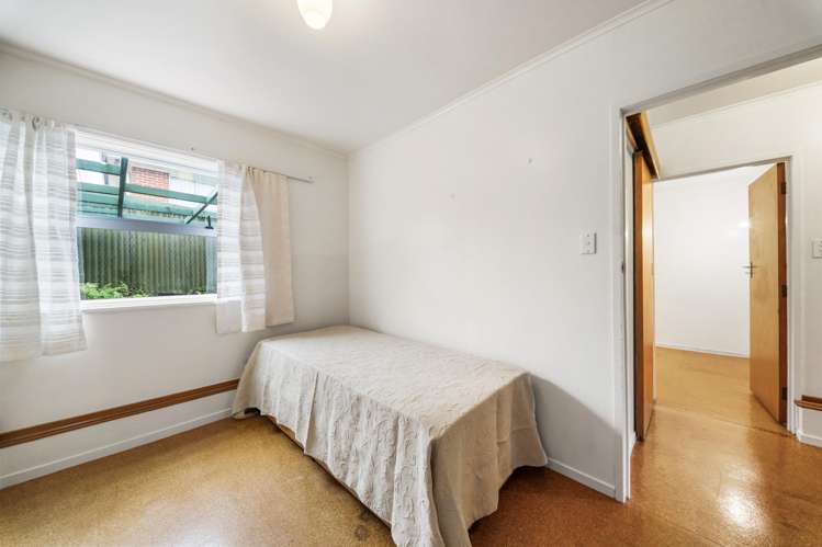 77 Nikau Street New Lynn_17