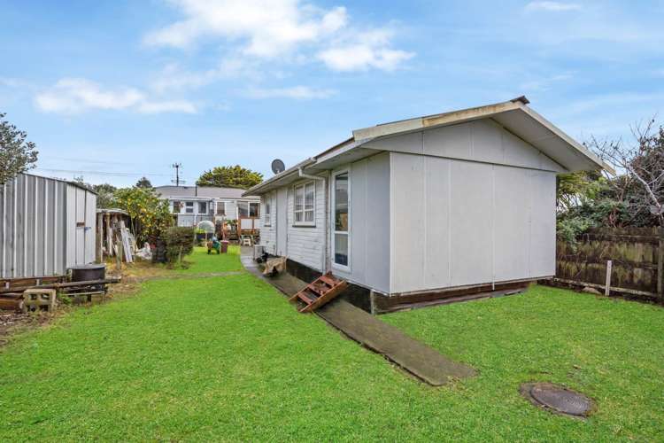 41 Archibald Road Kelston_6