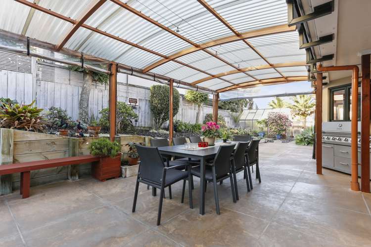 8 Waimanu Bay Drive Te Atatu Peninsula_22