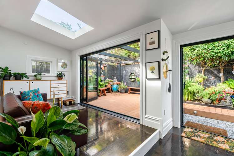 73 Austin Street Mount Victoria_14