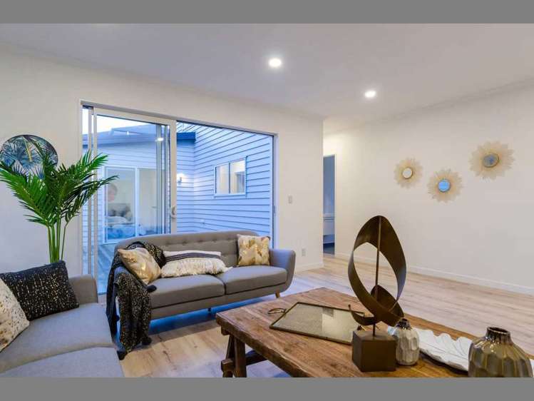 14 Hangar Lane Whenuapai_4