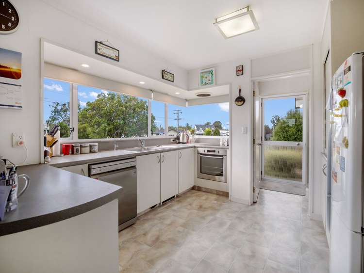 7 Essex Street Weston_8