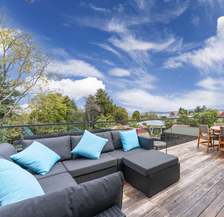 39 Chesham Avenue Waipahihi_6