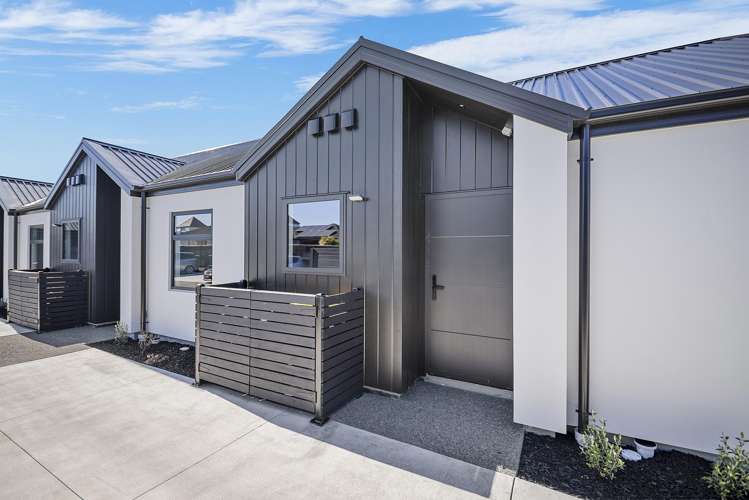 2/75 Randolph Street Woolston_11