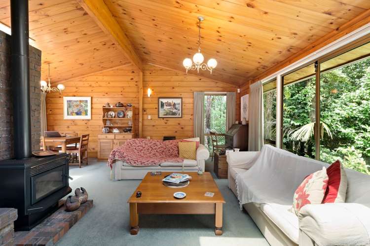 89 Waima Crescent Titirangi_4