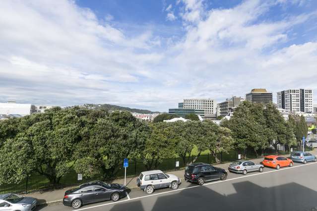 7/33 Hobson Street Thorndon_2