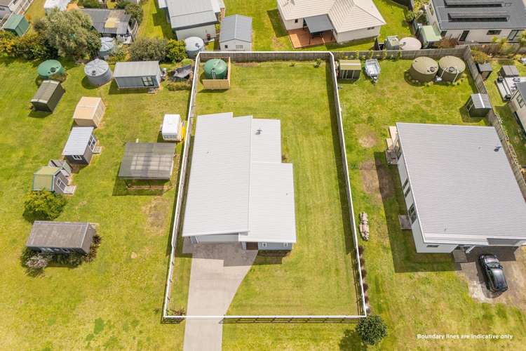 8 Navigation Drive Cooks Beach_24