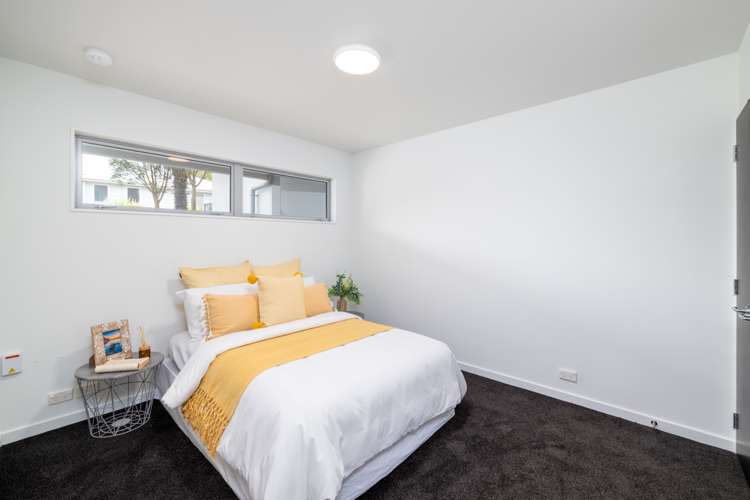 2/272 Marine Parade New Brighton_9