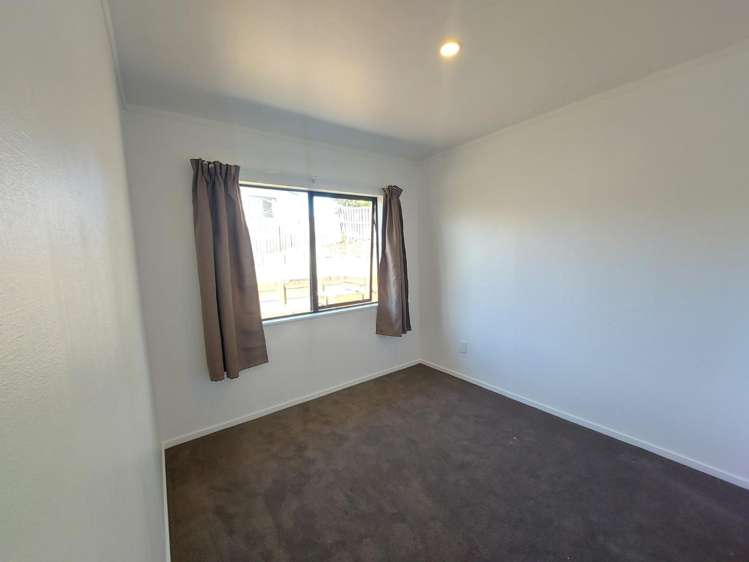 33 Tawa Street 11201_7