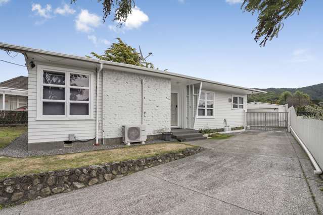 54 Peel Place Wainuiomata_2