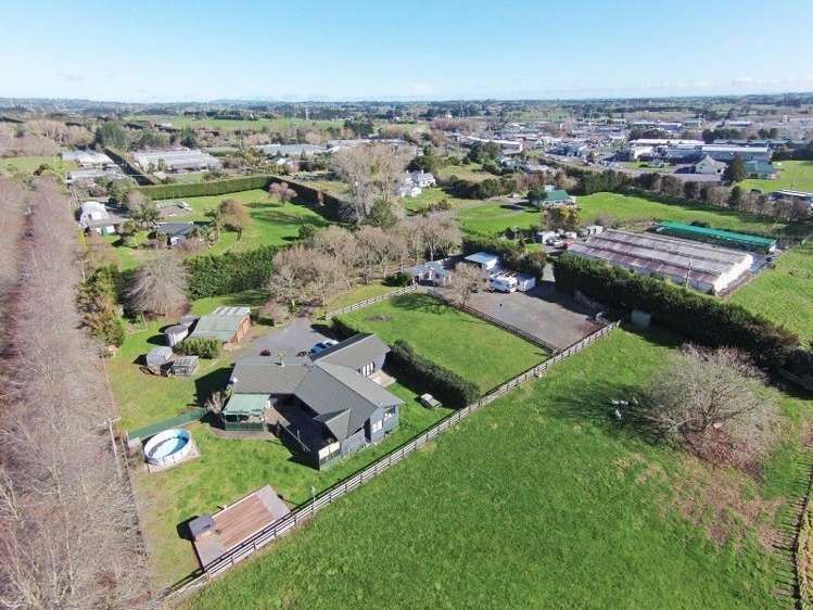 18 Kath Henry Lane Drury_19