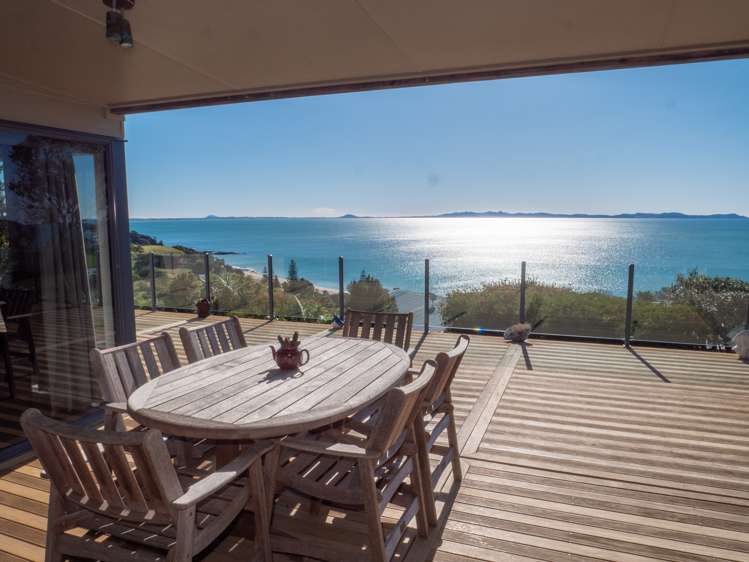 47 Seaview Road Cable Bay_16