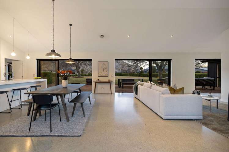 6 Crawford Place, Walnut Grove Lake Hayes Estate_32