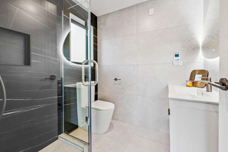 2/90 Picasso Drive West Harbour_22