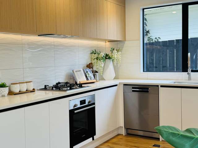 121C Vodanovich Road Te Atatu South_2