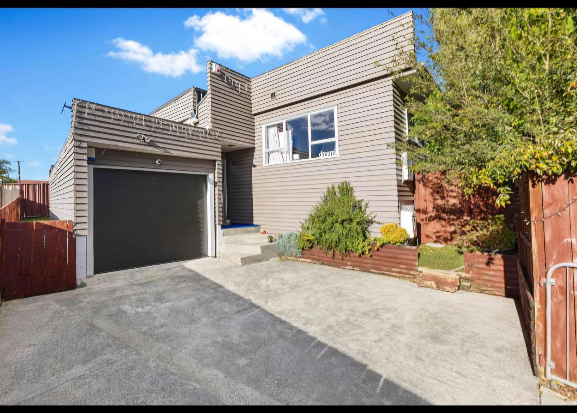 2/66 Kautami Avenue Papatoetoe_0