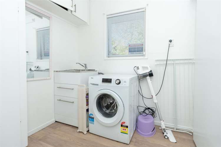 59 Resthill Crescent Glenview_17