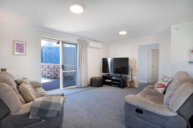 24a Hiwi Crescent Titahi Bay_3