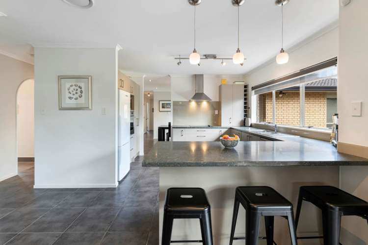 12 John Lister Close Golflands_5