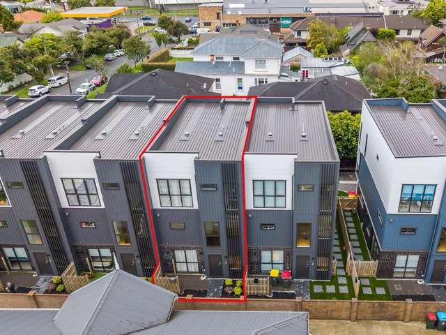 4/12 King Edward Avenue Epsom_4
