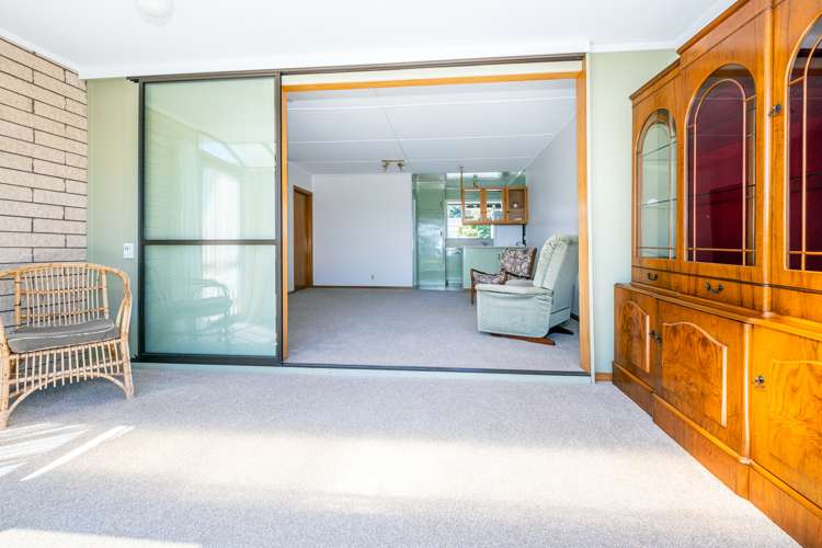 2/4 School Road Halswell_13