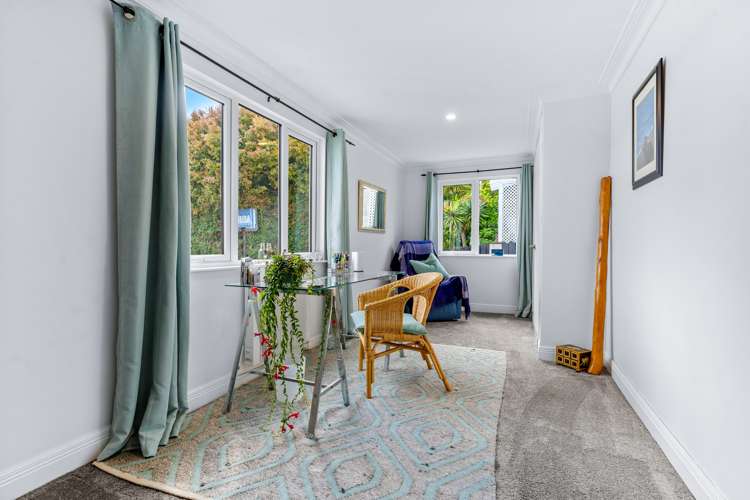 532 Beach Road Murrays Bay_14