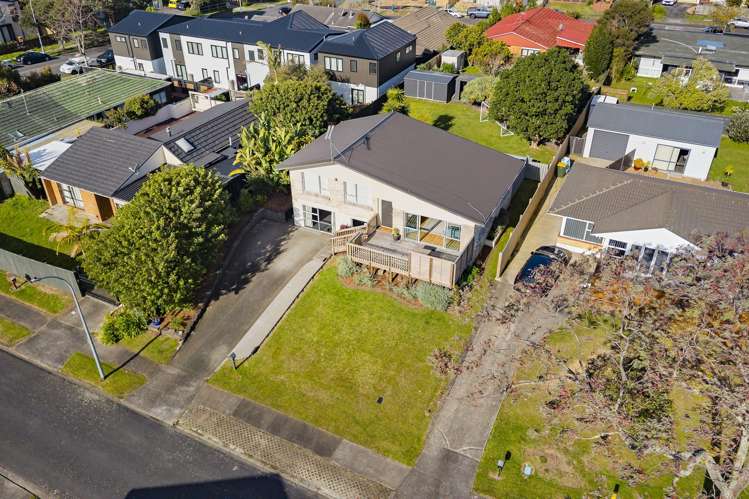 4 Binda Place Botany Downs_28