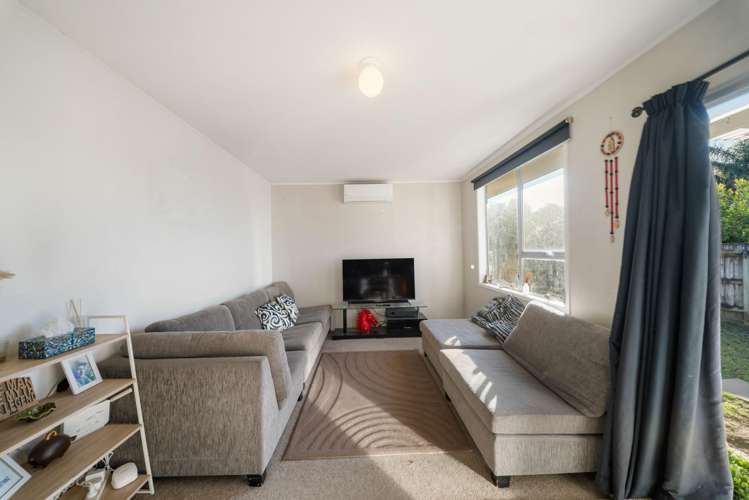 42 Cobham Crescent Kelston_18