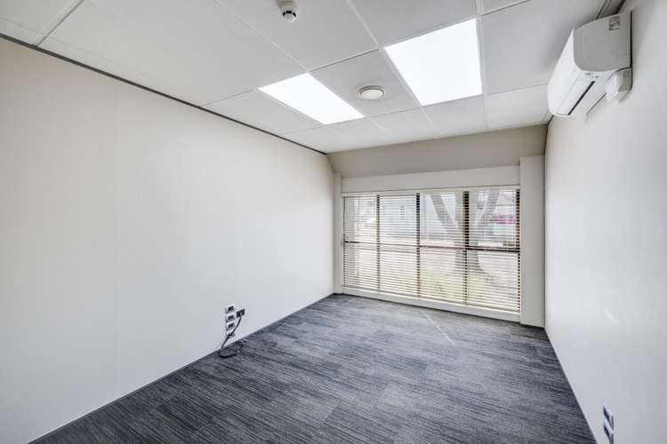 301-303 Queen Street East Hastings Central_18